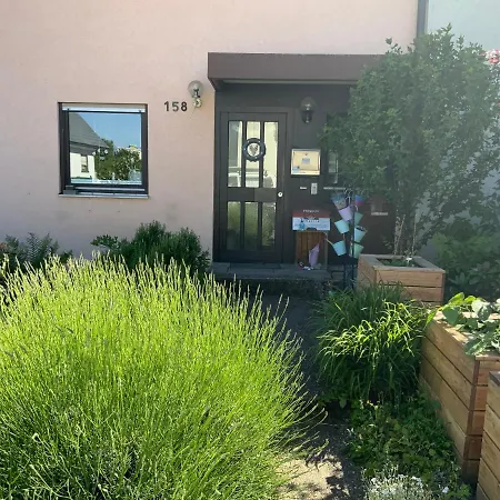 Ruhiges Privates In Freiburg, Zentrumsnah, Naehe Europapark *